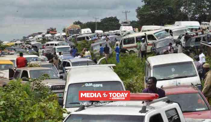 Massive Gridlock as Truck Drivers Block Lagos-Ore-Benin Expressway Over Alleged Police Extortion