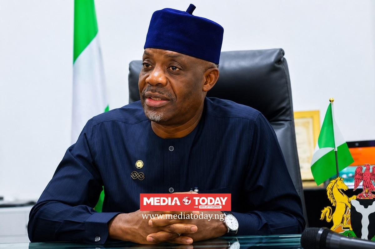 FG Scraps Funding For Overseas Scholarships, Says Spending On Courses Available In Nigeria Wasteful