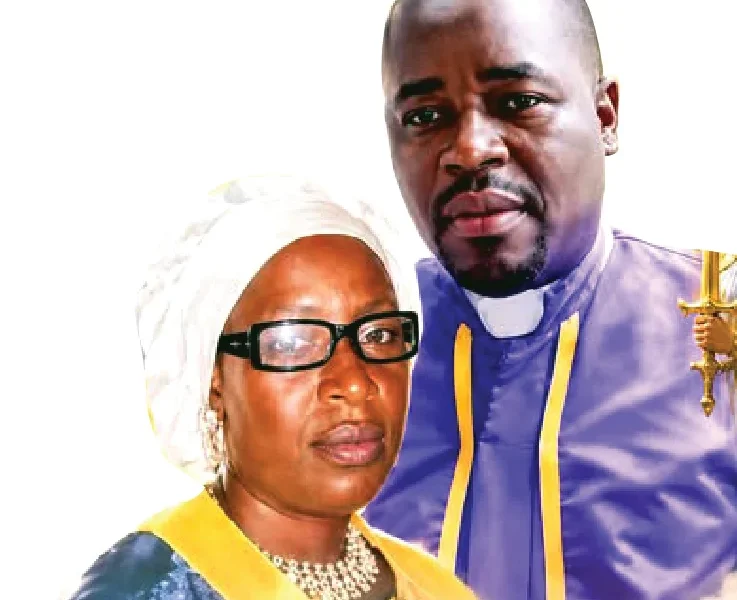 Past‌or Allegedly Machetes Wife to Death, Jumps‍ in Front of Truck Hours Later in Ogun