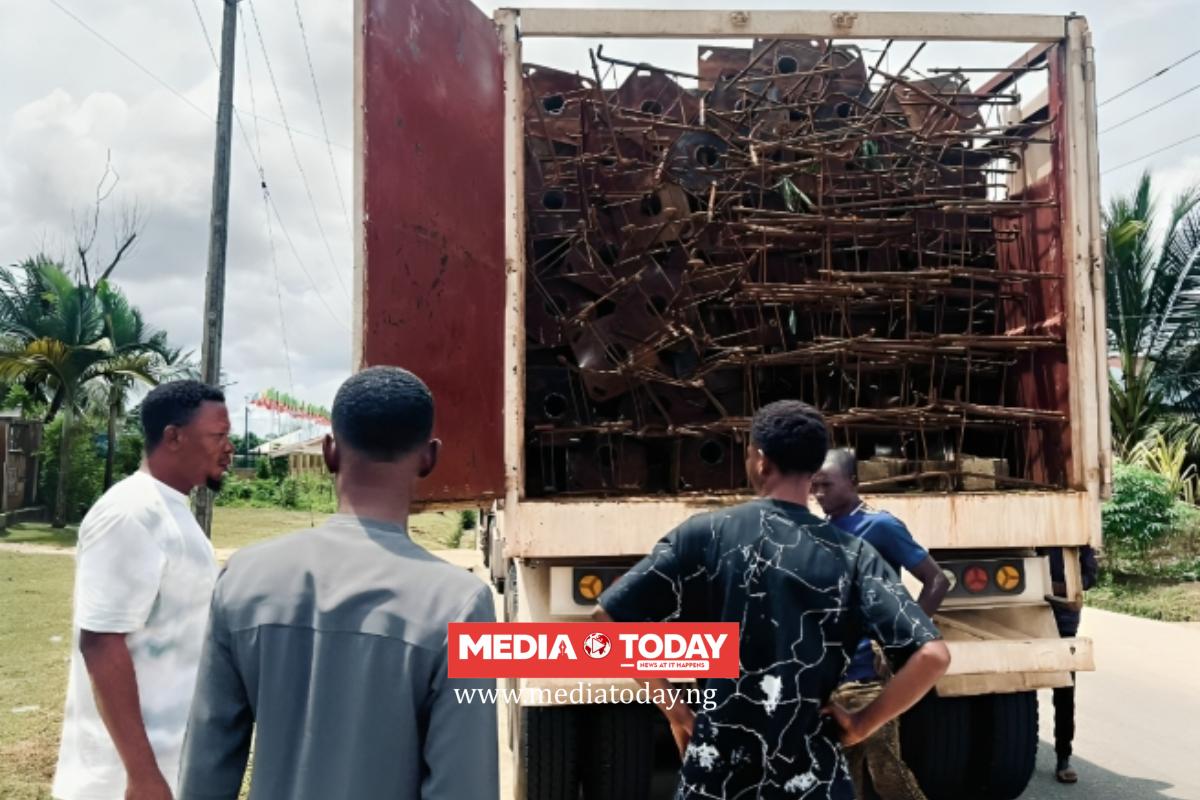 Rep Idem Delivers 60 Units Of Solar Lights To Akwa Ibom NUJ Press Centre