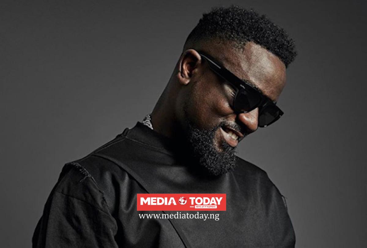Billionaires fund Nigerian artists - Sarkodie