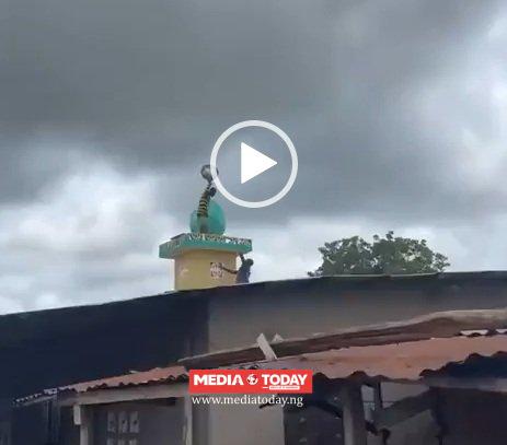 Drama As Man Removes Loudspeakers Mounted On Mosque Roof Over Noise Disturbance [VIDEO]