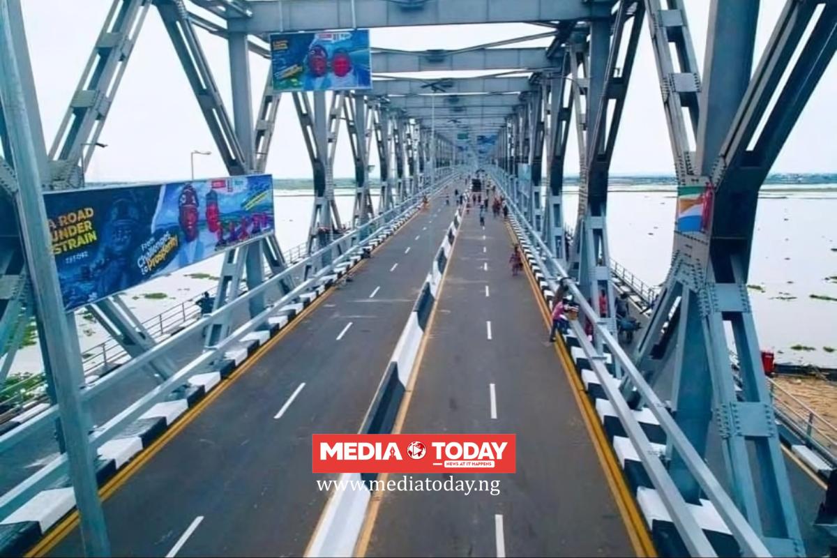 FG Reopens First Niger Bridge After Emergency Repairs, Cancels Failed Benin–Asaba Road Contract