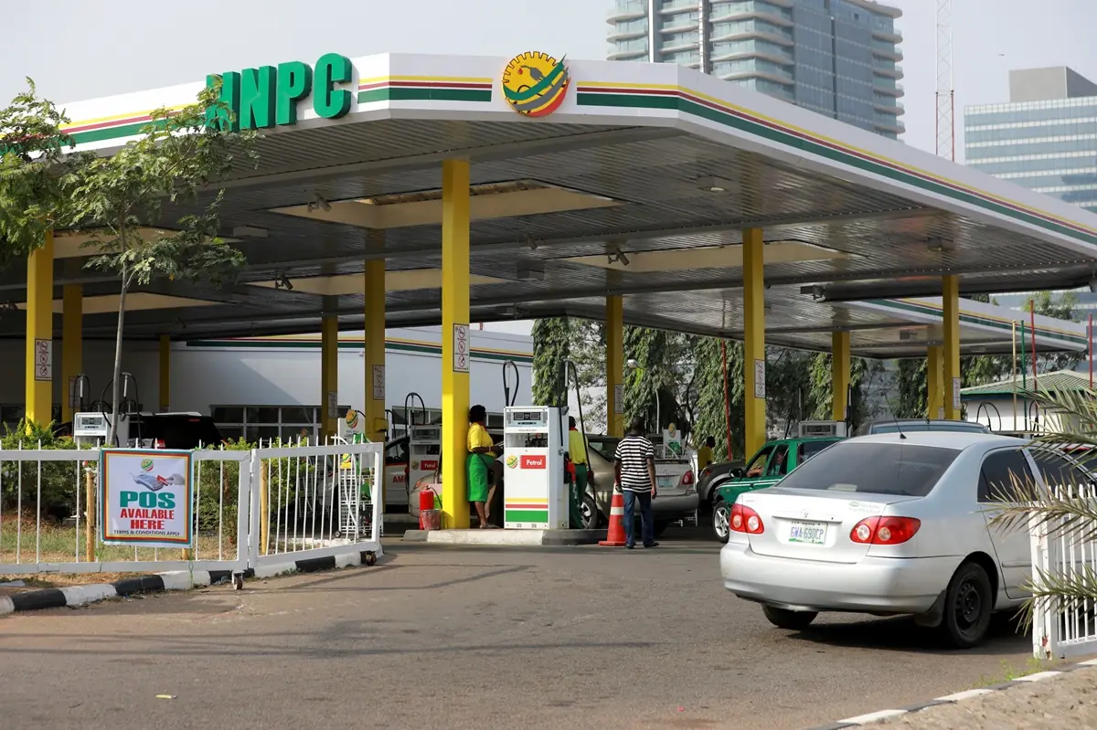 Opposition Slams Tinubu’s 30-Day Petrol Discount, Declaring Nigerians “Not Fools”
